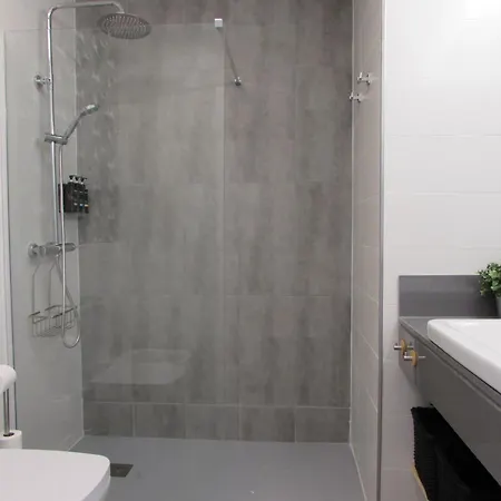 Puerta De Oriente Apartment