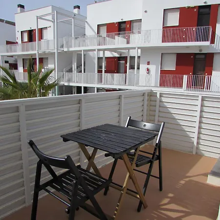 Puerta De Oriente Apartment *