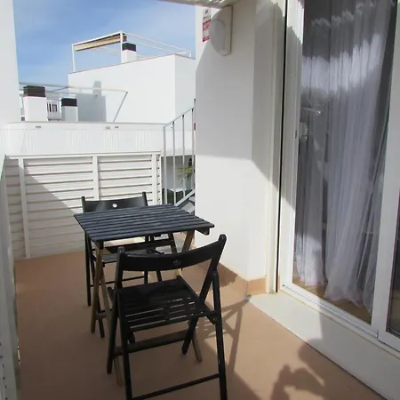 Puerta De Oriente Apartment